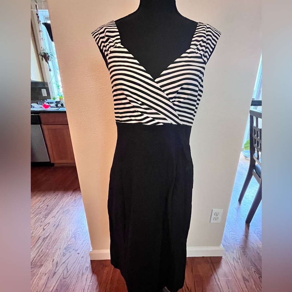 Black and white bodycon dress